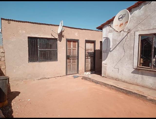 2 BEDROOM HOUSE FOR SALE IN SOSHANGUVE SOUTH